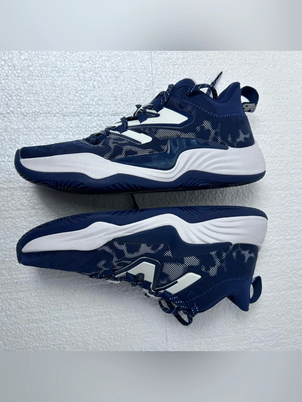 New Balance Navy and White Men's Athletic Basketball Shoes